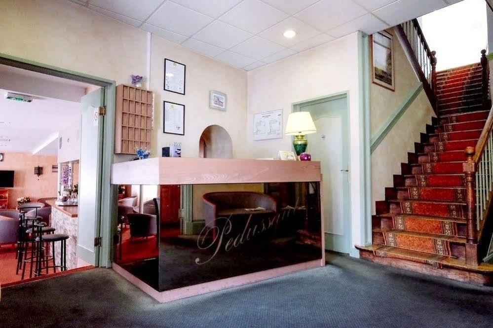 Hotel Pedussaut Saint Gaudens Bagian luar foto